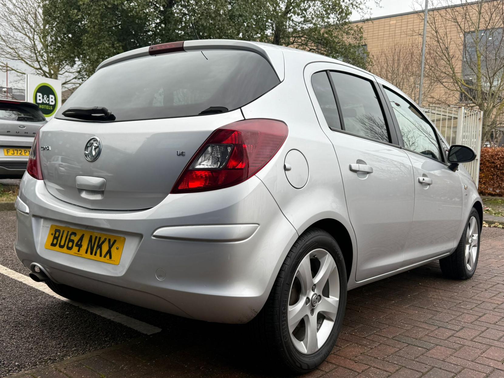 Vauxhall Corsa 1.4 16V SXi Hatchback 5dr Petrol Manual Wide Ratio Euro 5 (A/C) (100 ps)