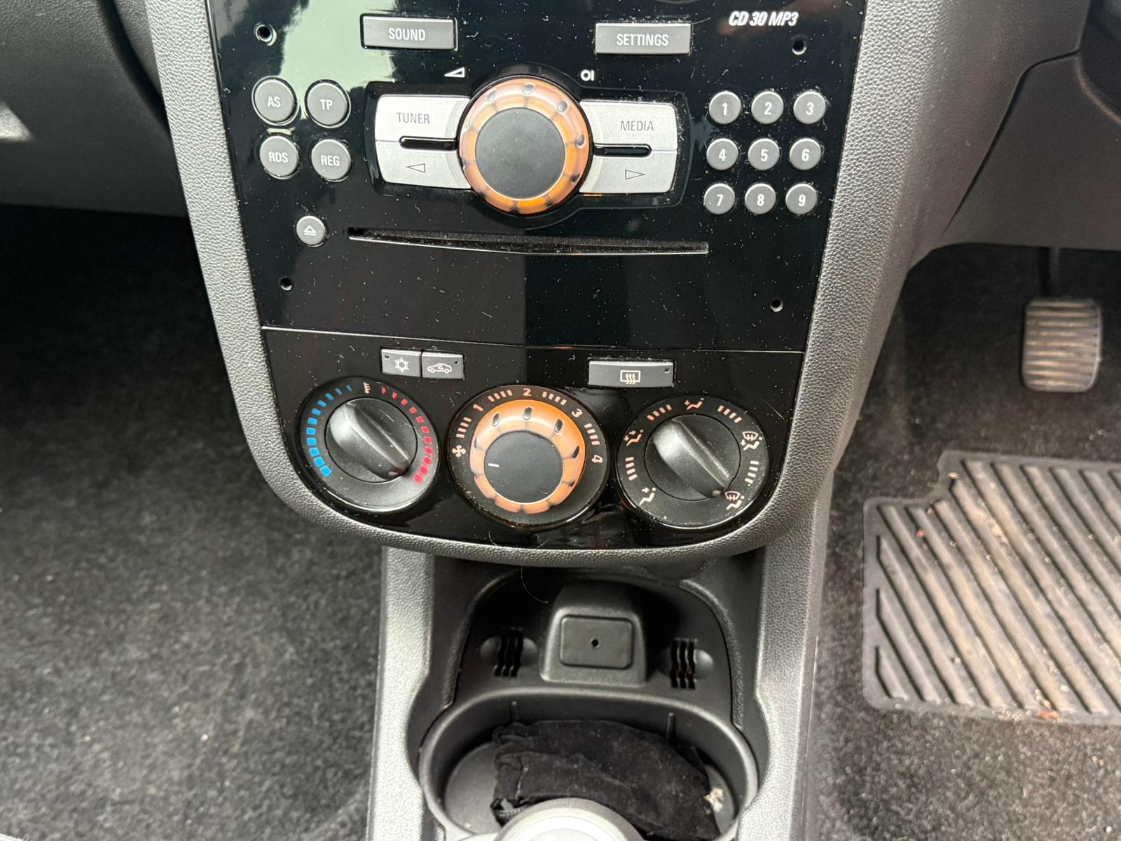 Vauxhall Corsa 1.4 16V SXi Hatchback 5dr Petrol Manual Wide Ratio Euro 5 (A/C) (100 ps)