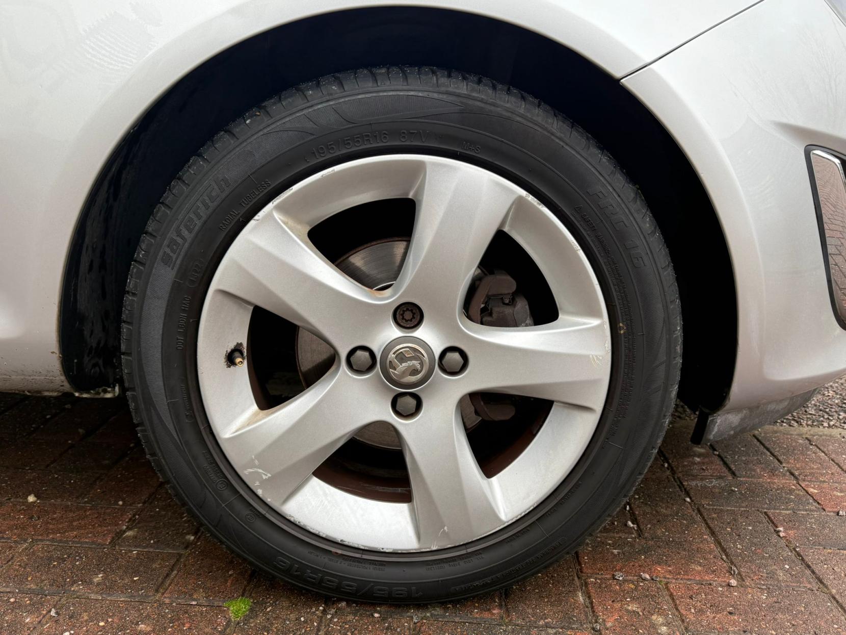 Vauxhall Corsa 1.4 16V SXi Hatchback 5dr Petrol Manual Wide Ratio Euro 5 (A/C) (100 ps)