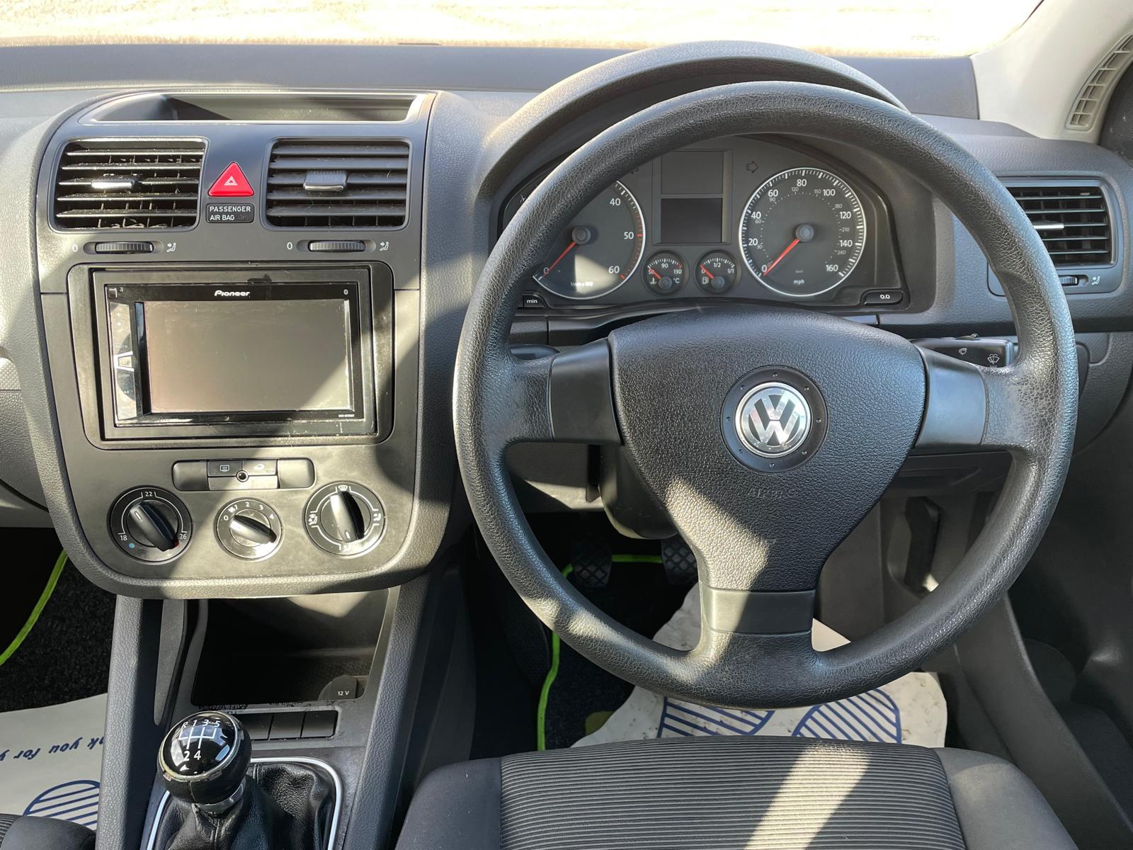 Volkswagen Golf 1.9 TDI S Hatchback 5dr Diesel Manual (143 g/km, 103 bhp)