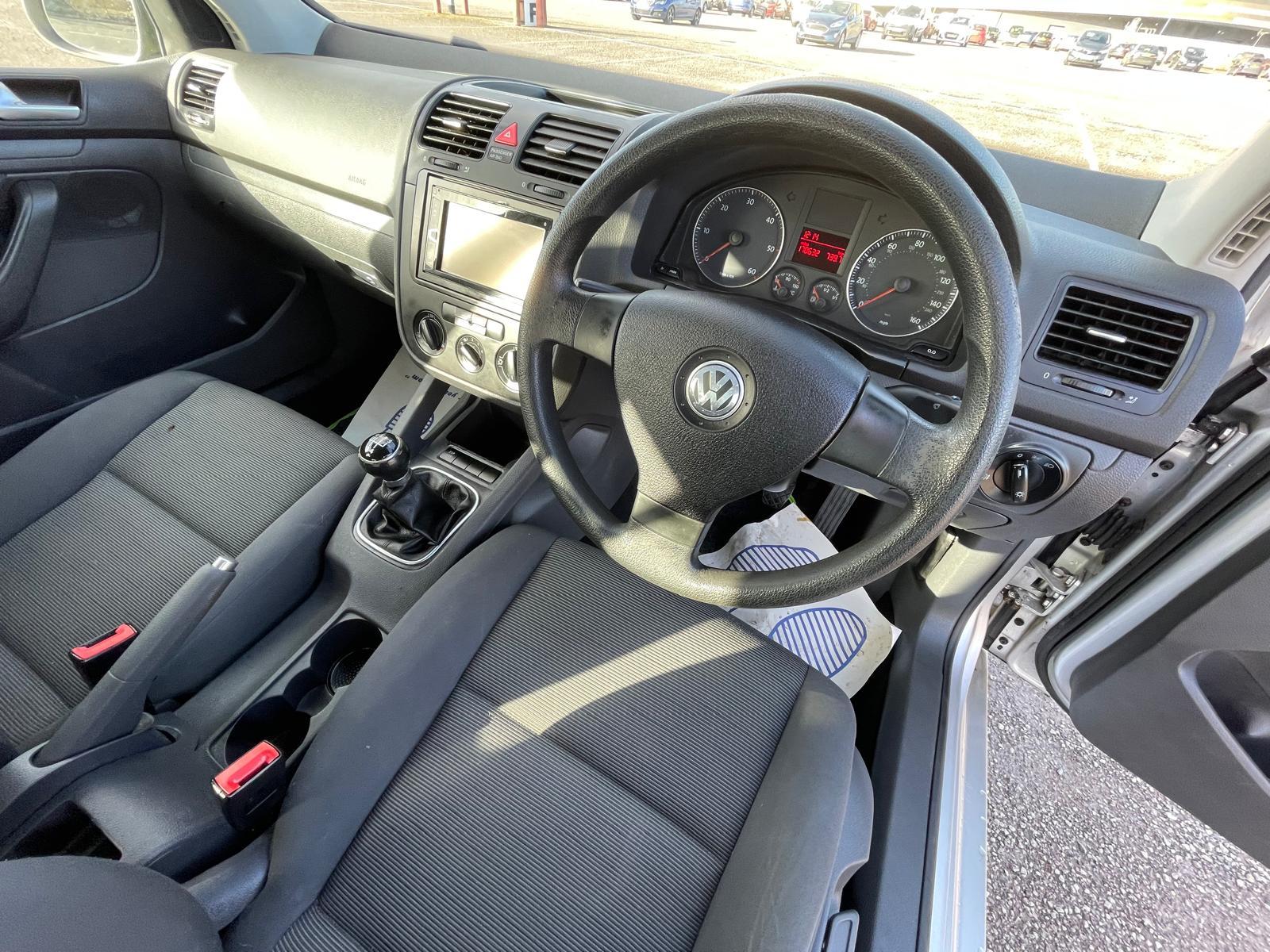 Volkswagen Golf 1.9 TDI S Hatchback 5dr Diesel Manual (143 g/km, 103 bhp)