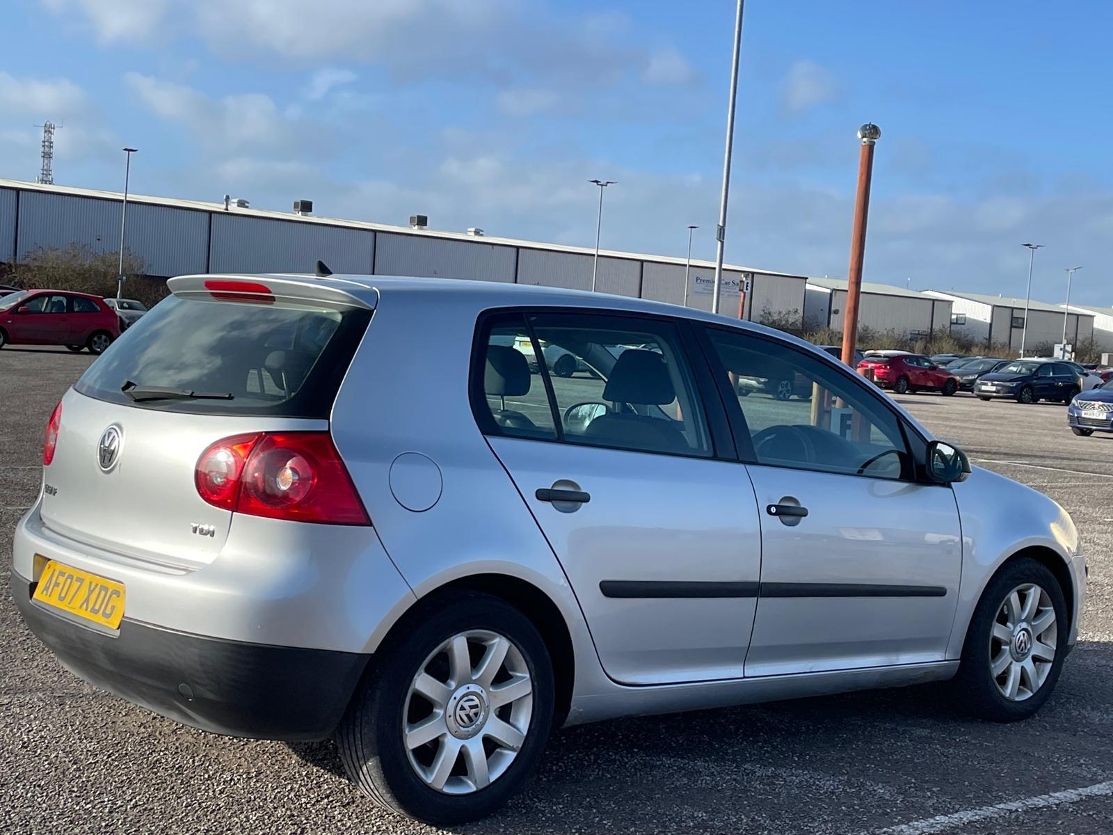 Volkswagen Golf 1.9 TDI S Hatchback 5dr Diesel Manual (143 g/km, 103 bhp)