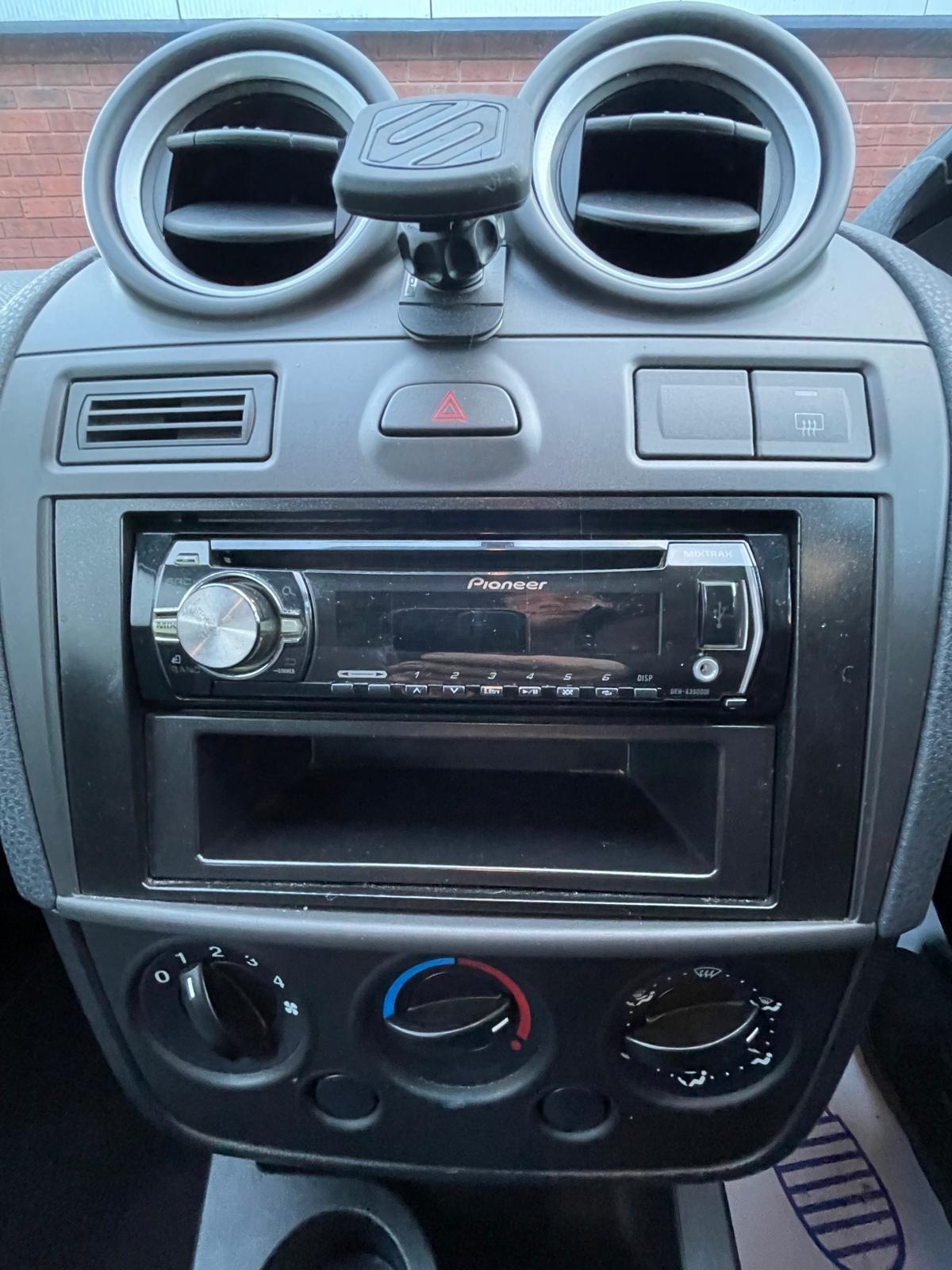 Ford Fiesta 1.25 Style Hatchback 3dr Petrol Manual (142 g/km, 74 bhp)