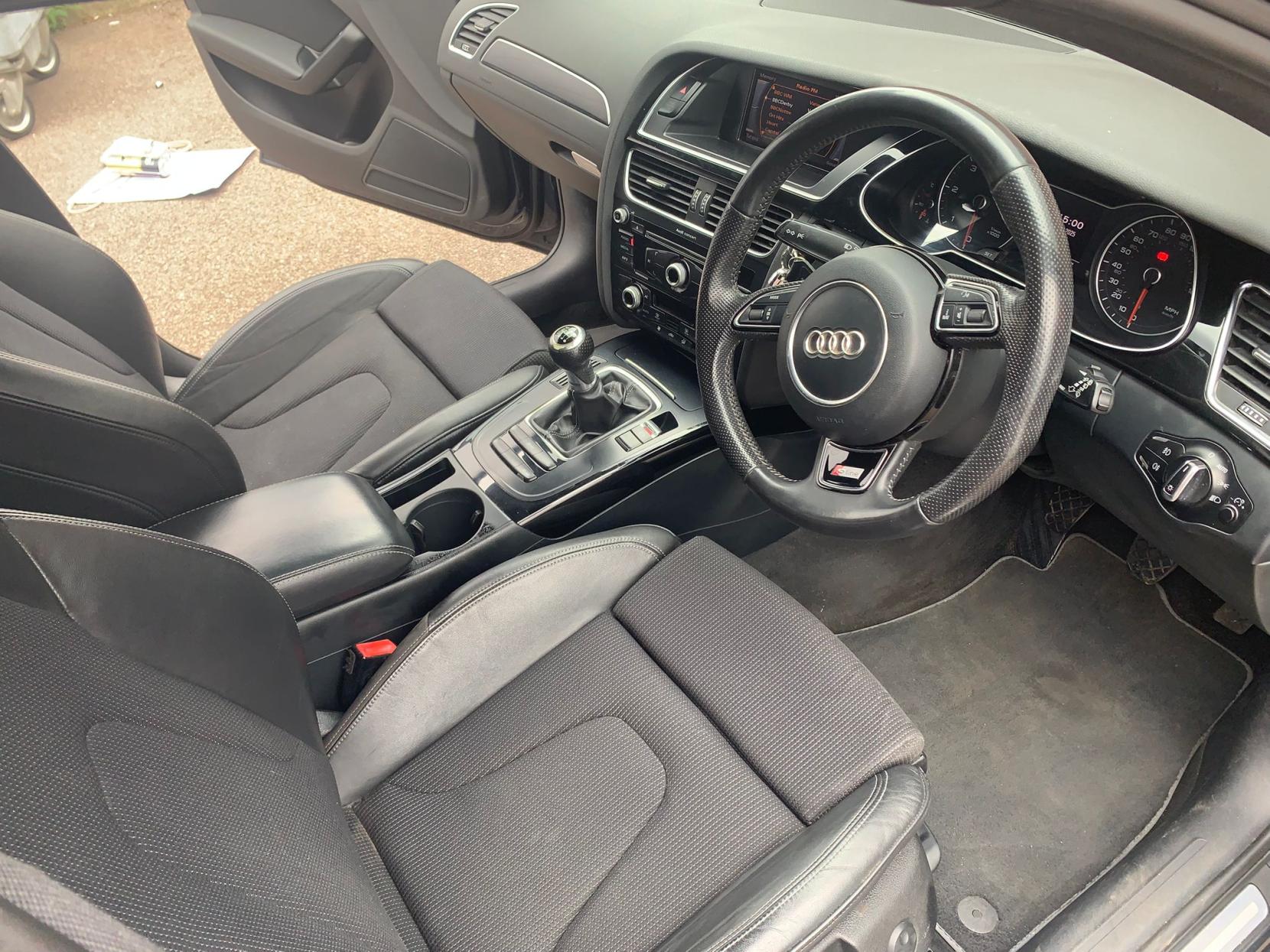 Audi A4 Avant 2.0 TDI S line Estate 5dr Diesel Manual Euro 5 (s/s) (143 ps)