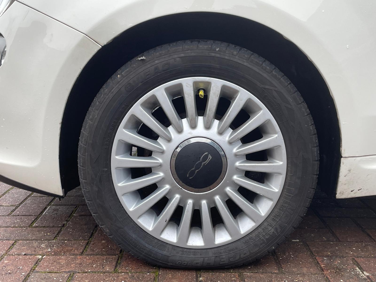 Fiat 500 1.2 Lounge Hatchback 3dr Petrol Manual Euro 4 (69 bhp)