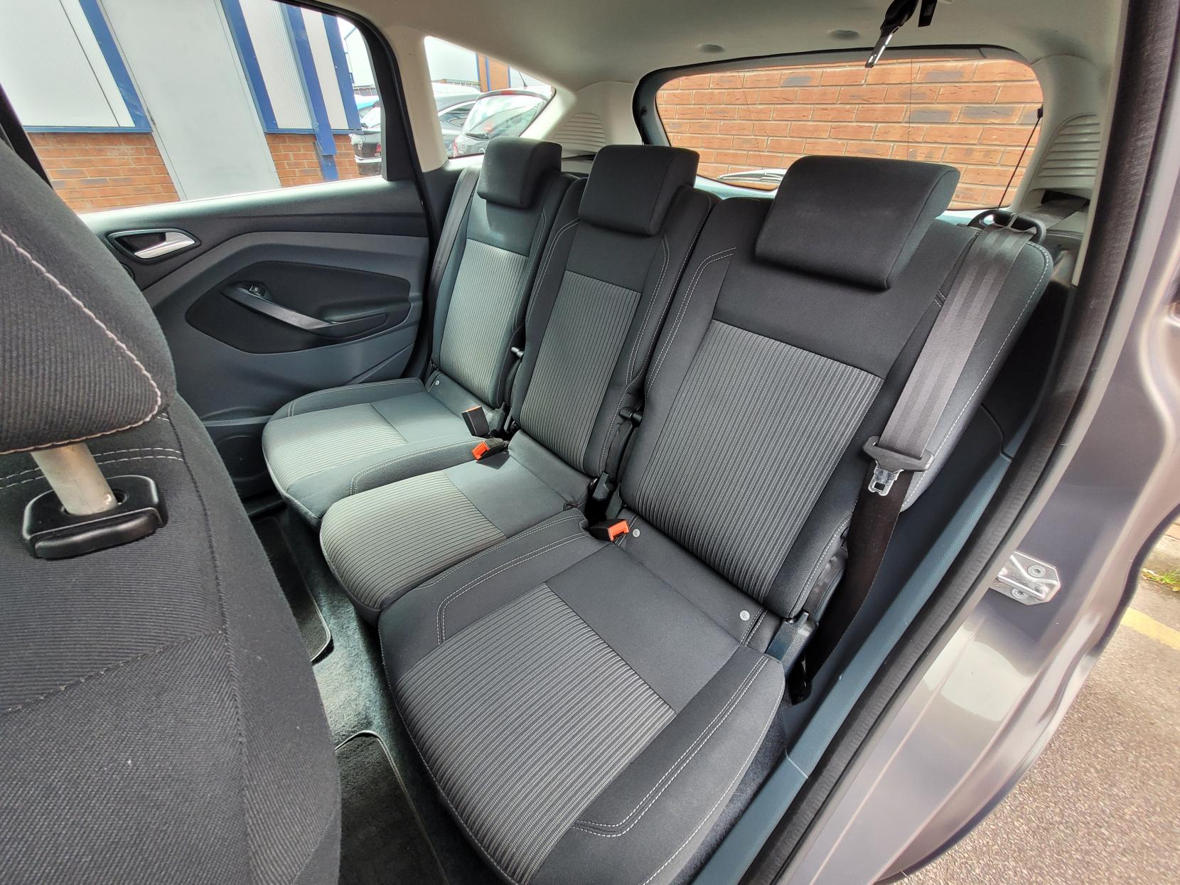 Ford C-Max 1.6 TDCi Titanium MPV 5dr Diesel Manual Euro 5 (115 ps)