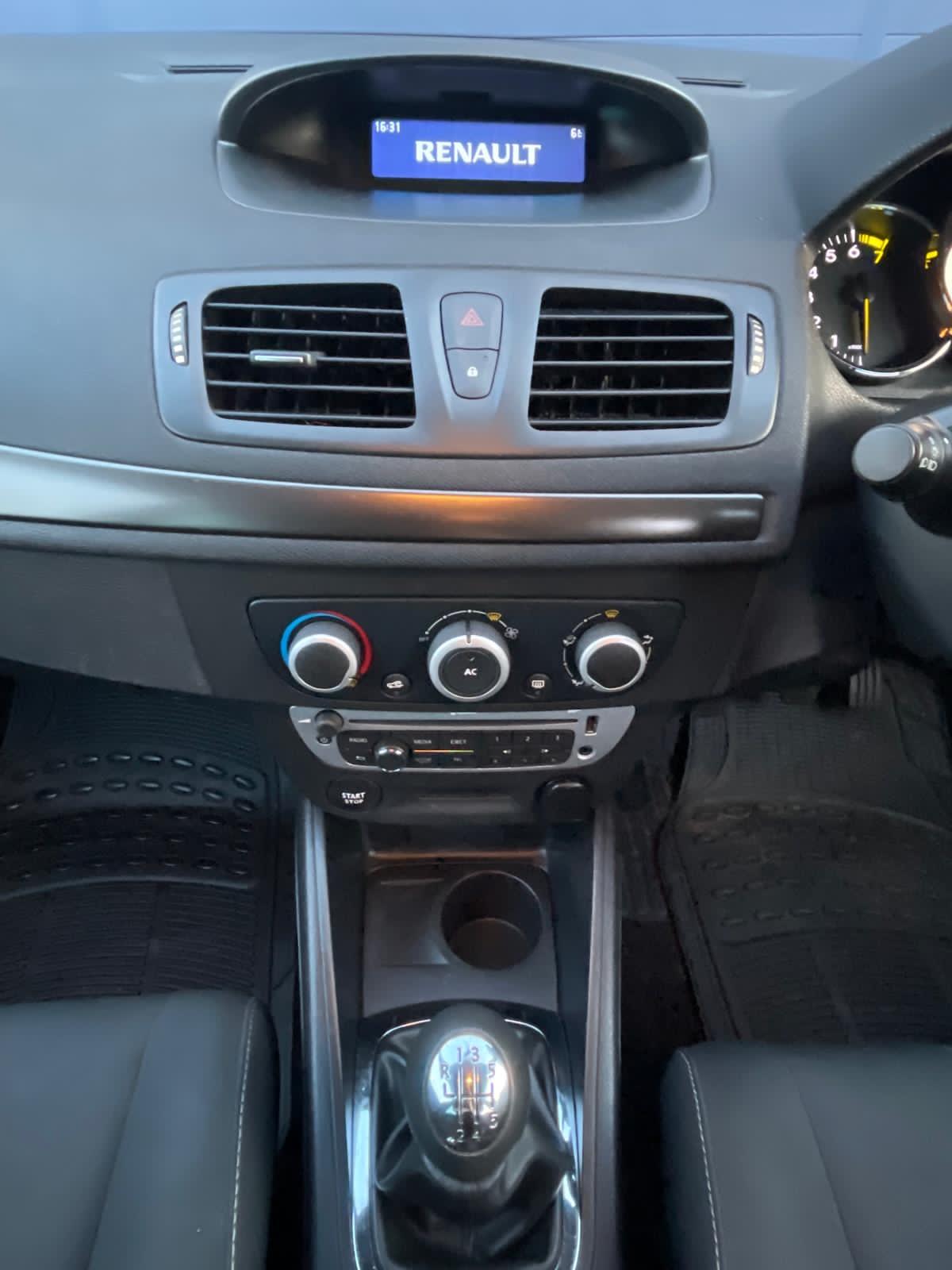 Renault Megane 1.6 VVT Knight Edition Hatchback 5dr Petrol Manual Euro 5 (110 ps)