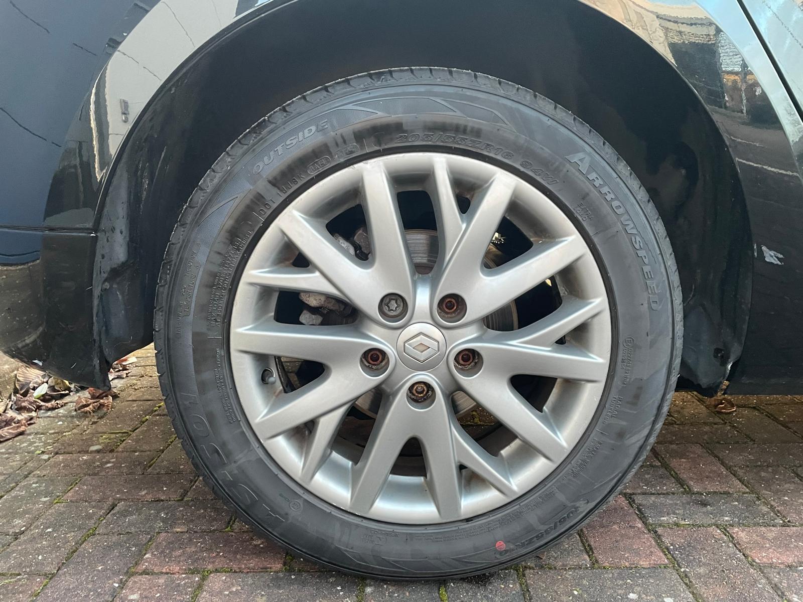 Renault Megane 1.6 VVT Knight Edition Hatchback 5dr Petrol Manual Euro 5 (110 ps)