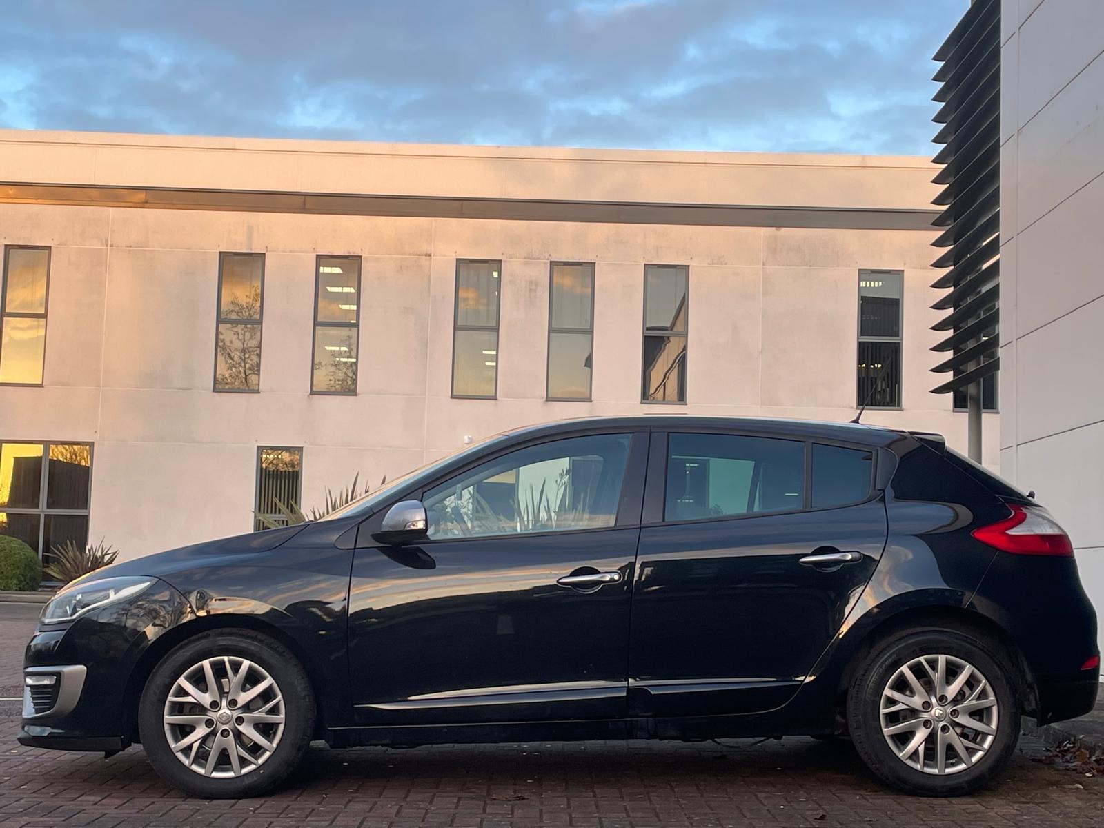 Renault Megane 1.6 VVT Knight Edition Hatchback 5dr Petrol Manual Euro 5 (110 ps)