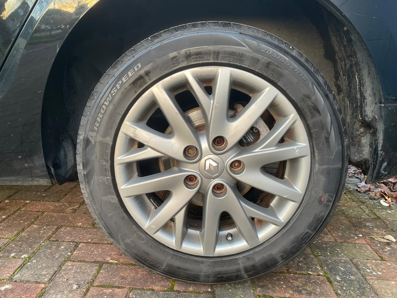 Renault Megane 1.6 VVT Knight Edition Hatchback 5dr Petrol Manual Euro 5 (110 ps)