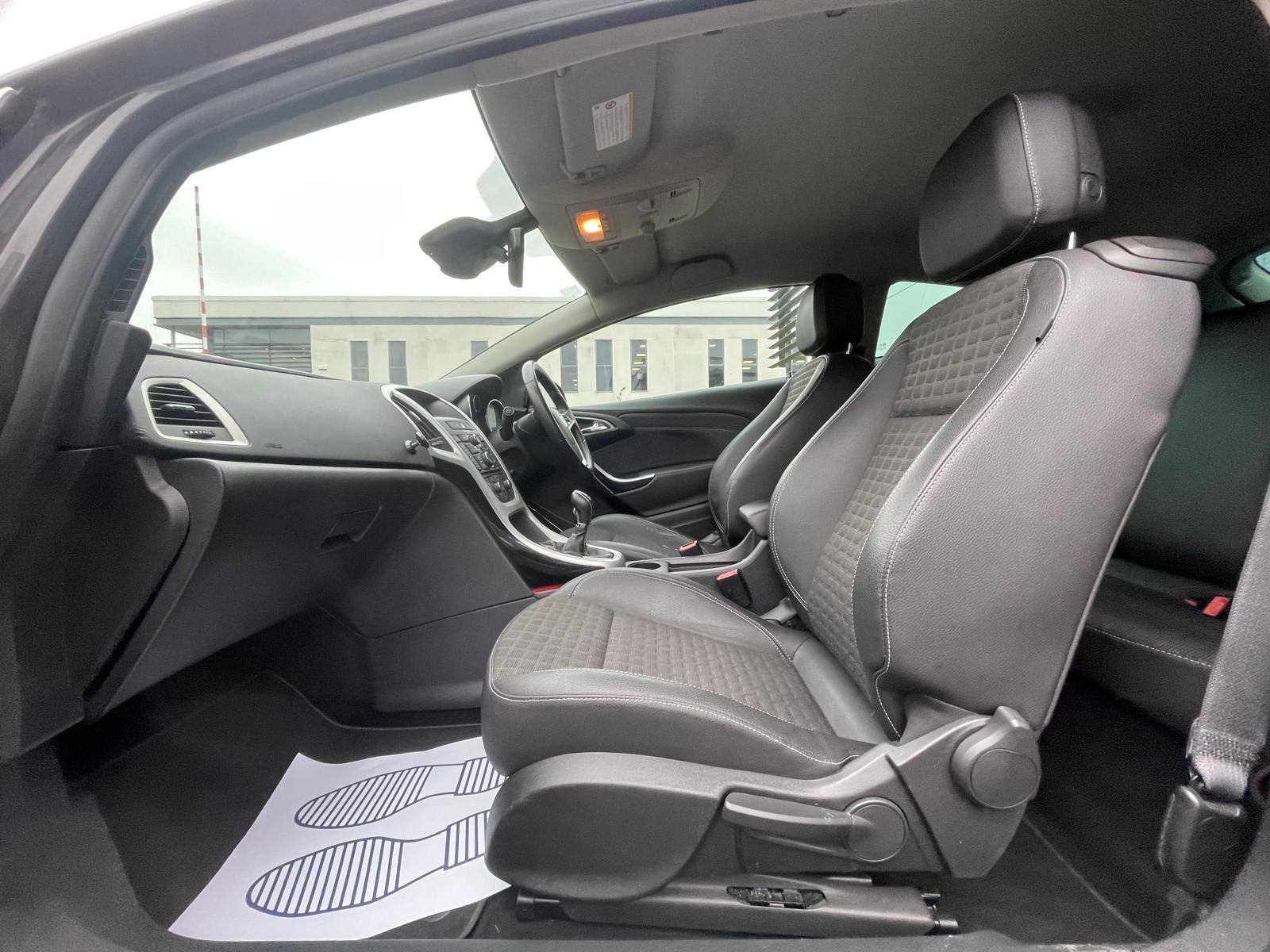 Vauxhall Astra GTC 1.4T SRi Coupe 3dr Petrol Manual Euro 5 (s/s) 20in Alloy (140 ps)