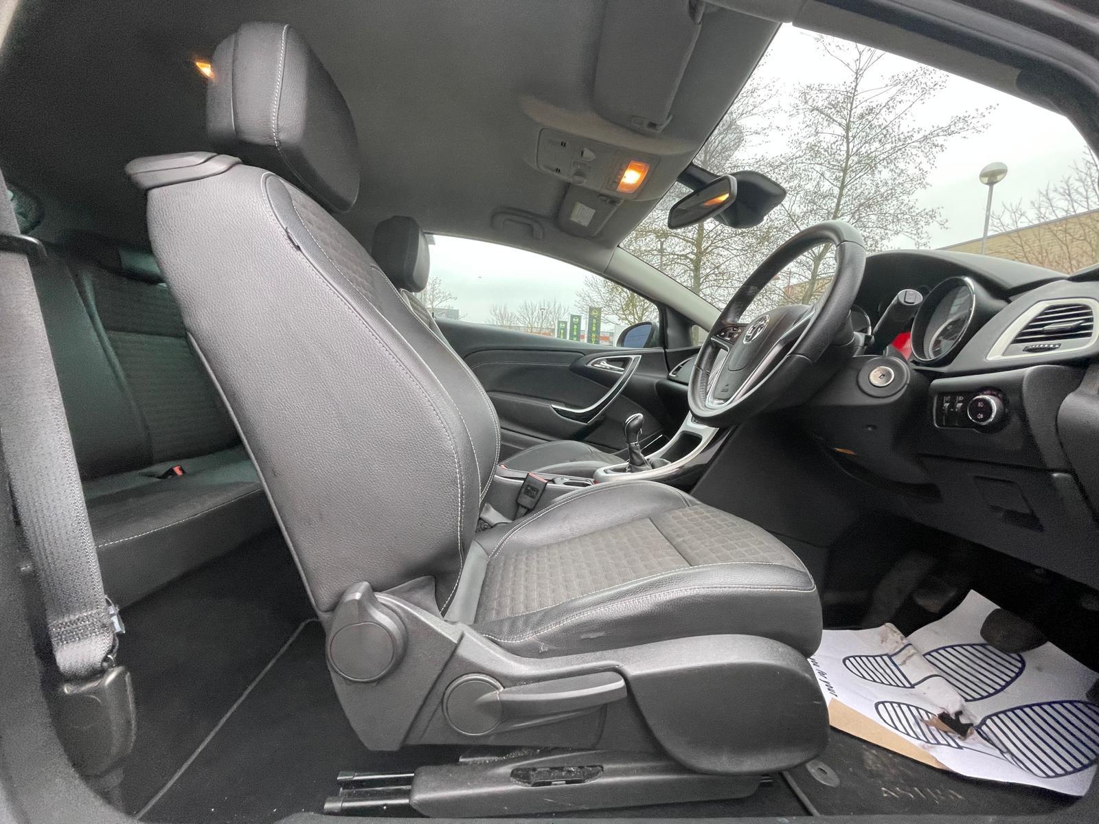 Vauxhall Astra GTC 1.4T SRi Coupe 3dr Petrol Manual Euro 5 (s/s) 20in Alloy (140 ps)