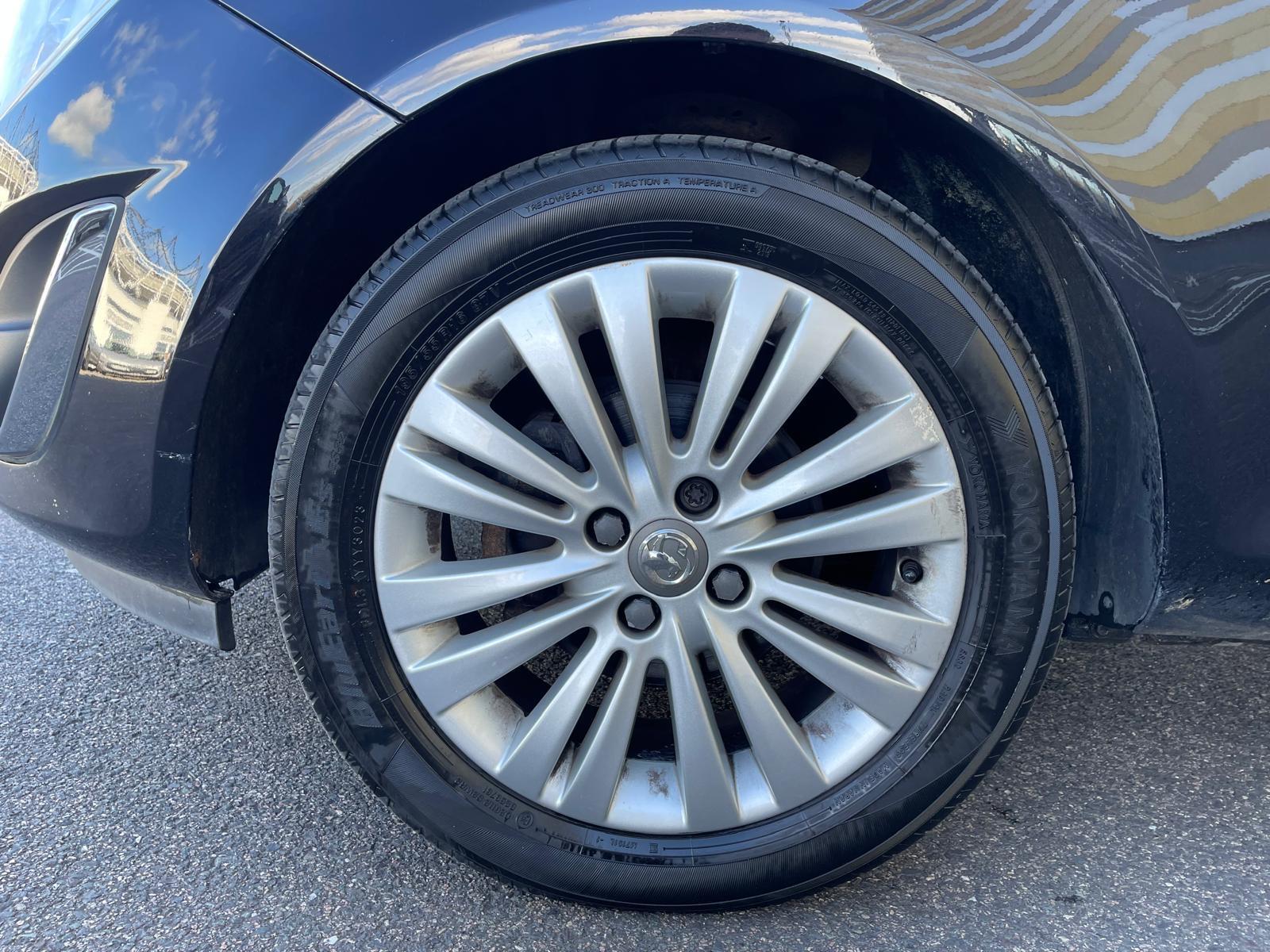 Vauxhall Corsa 1.0 ecoFLEX 12V Excite Hatchback 3dr Petrol Manual Euro 5 (A/C) (65 ps)