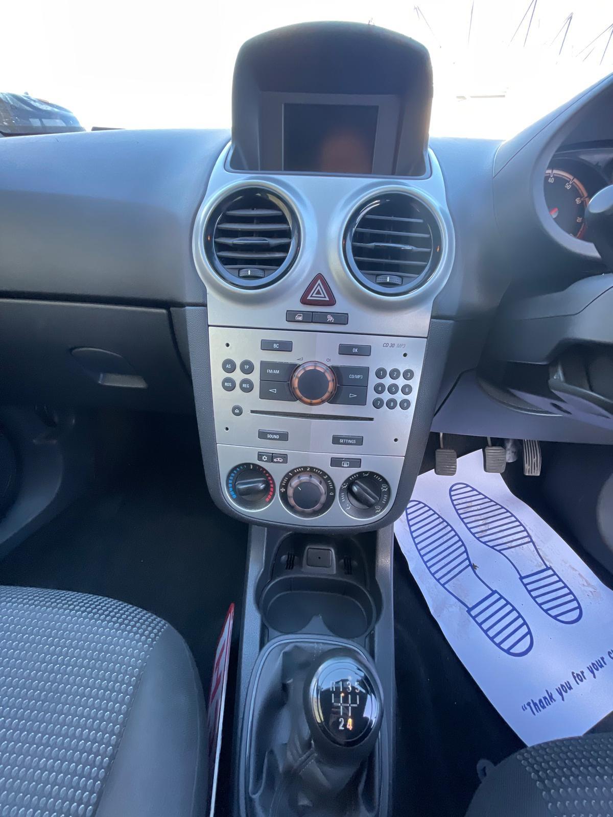 Vauxhall Corsa 1.0 ecoFLEX 12V Excite Hatchback 3dr Petrol Manual Euro 5 (A/C) (65 ps)